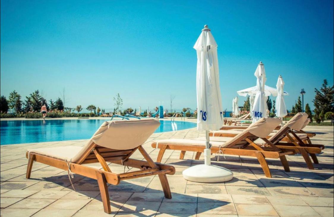 Apartment In Prestige Fort Beach Sveti Vlas Bagian luar foto