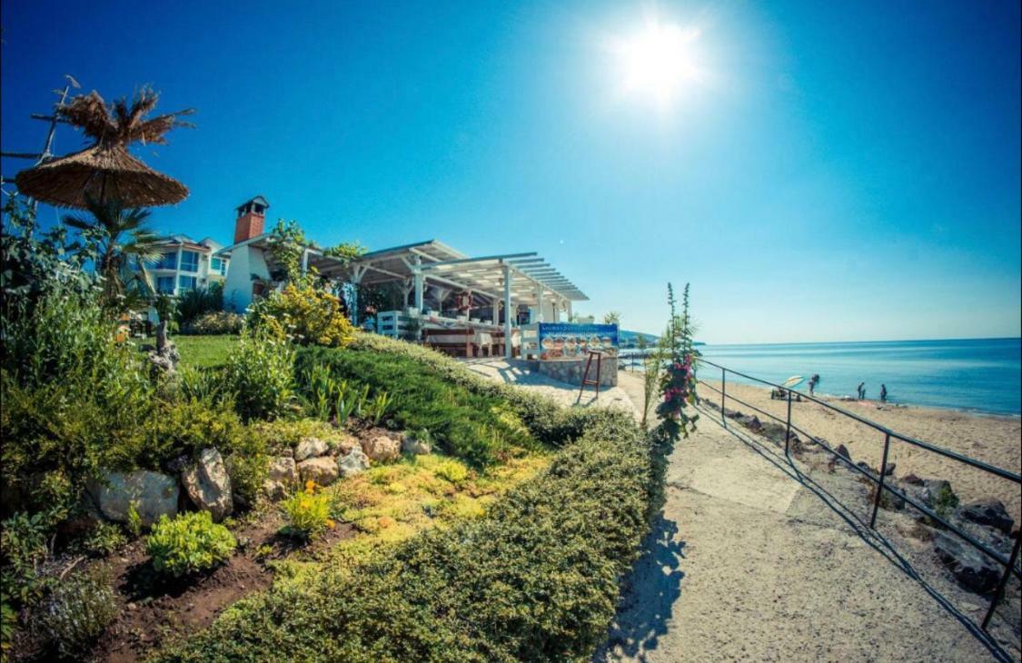 Apartment In Prestige Fort Beach Sveti Vlas Bagian luar foto