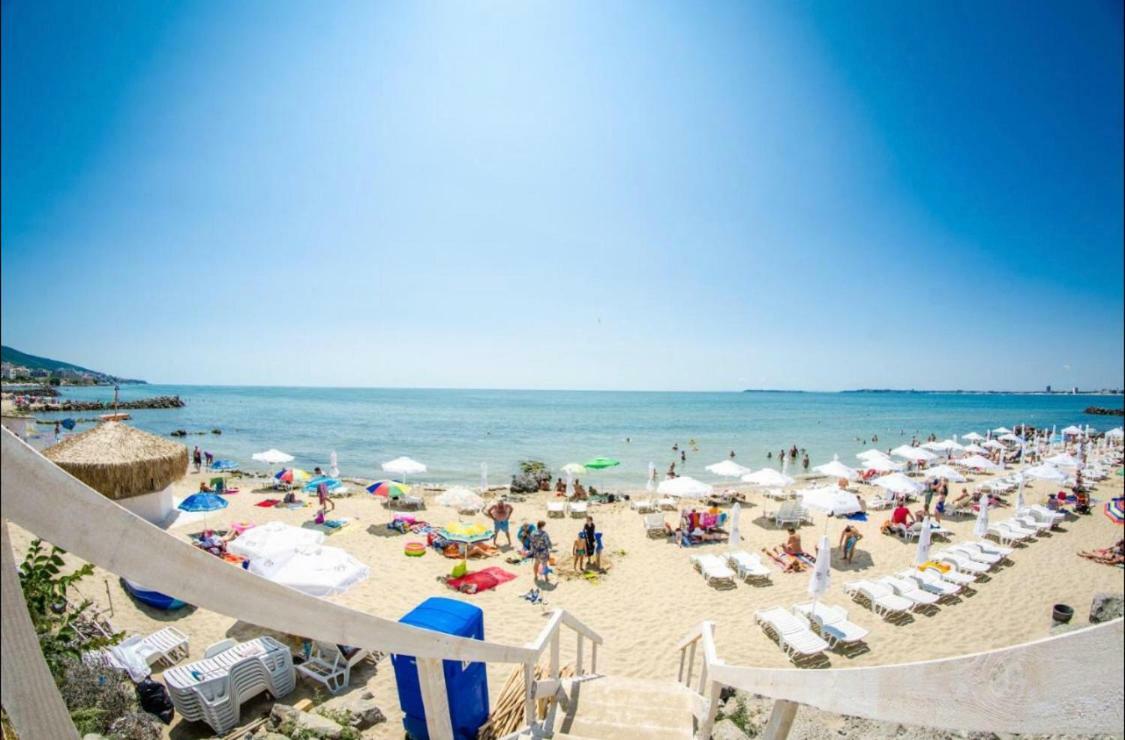 Apartment In Prestige Fort Beach Sveti Vlas Bagian luar foto