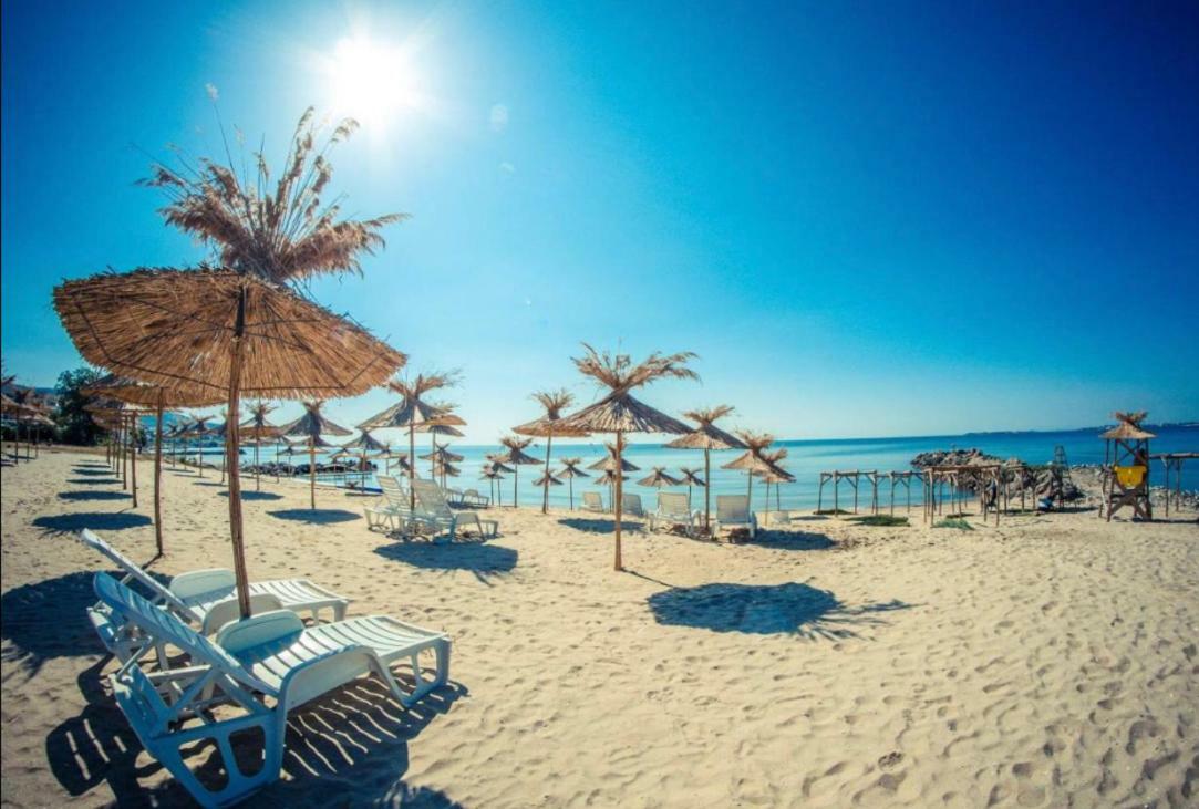 Apartment In Prestige Fort Beach Sveti Vlas Bagian luar foto